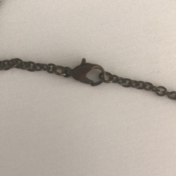 Flower necklace - Picture 4 of 5